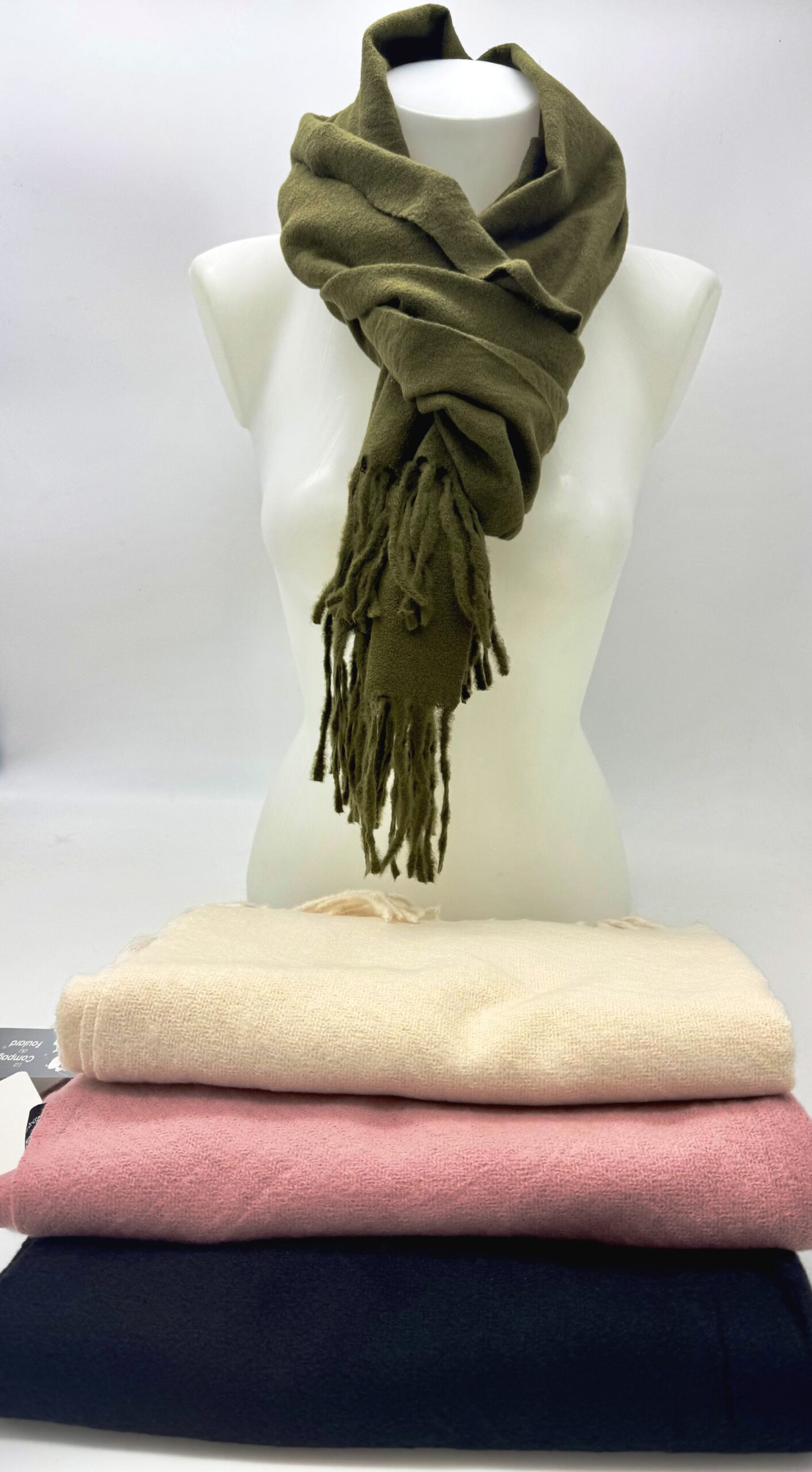 RASTA UNI REF:4    ROSE-NOIR-VERT-KAKI-BLANC  15€ PIECE - 25€ LES 2